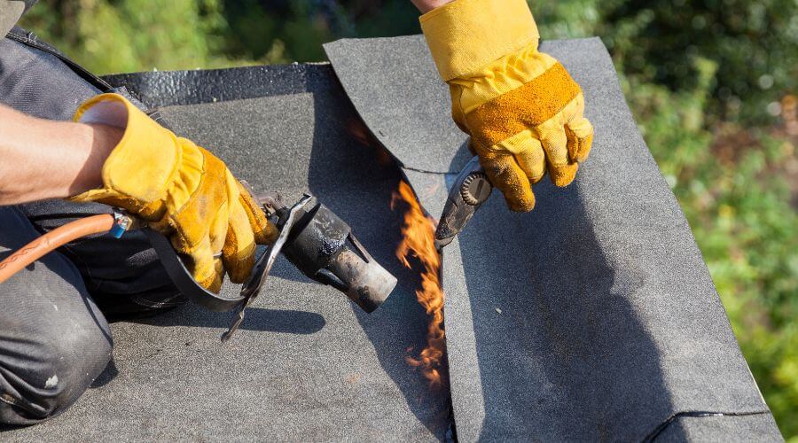 Expert Emergency Roof Repairs services in Meriden, WY